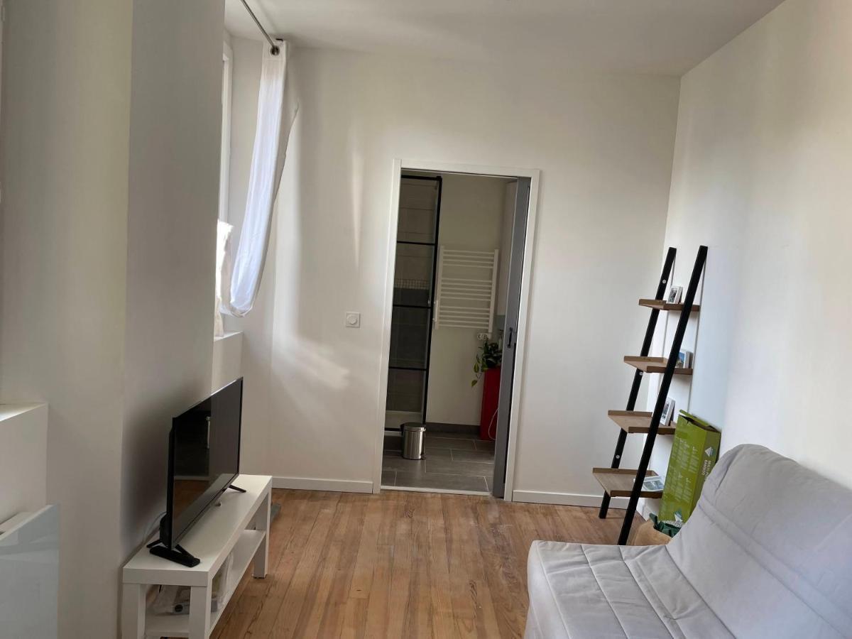 Charmant Studio Proche Centre Ville Et Gare Lourdes Zewnętrze zdjęcie